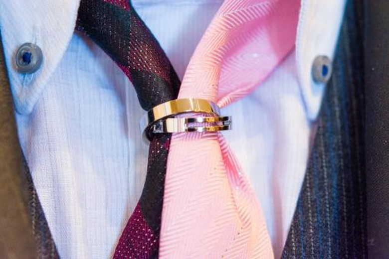 ピンクのネクタイ